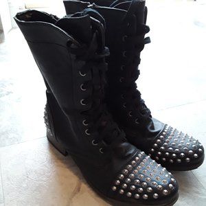 Black Ankle boots with spike's